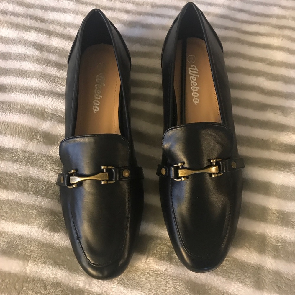Forever 21 Black Buckle Loafers Size 9